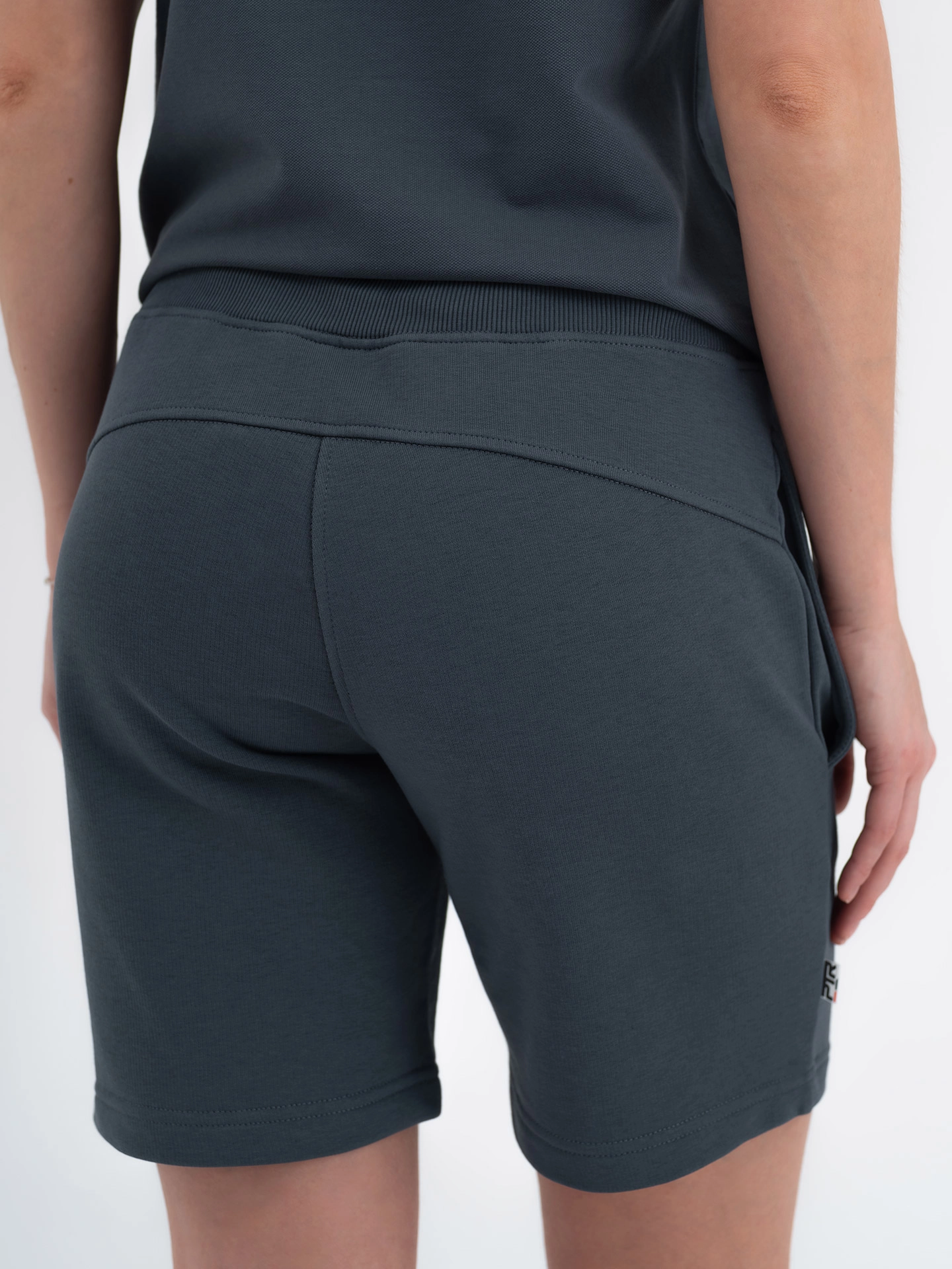 Шорты базовые