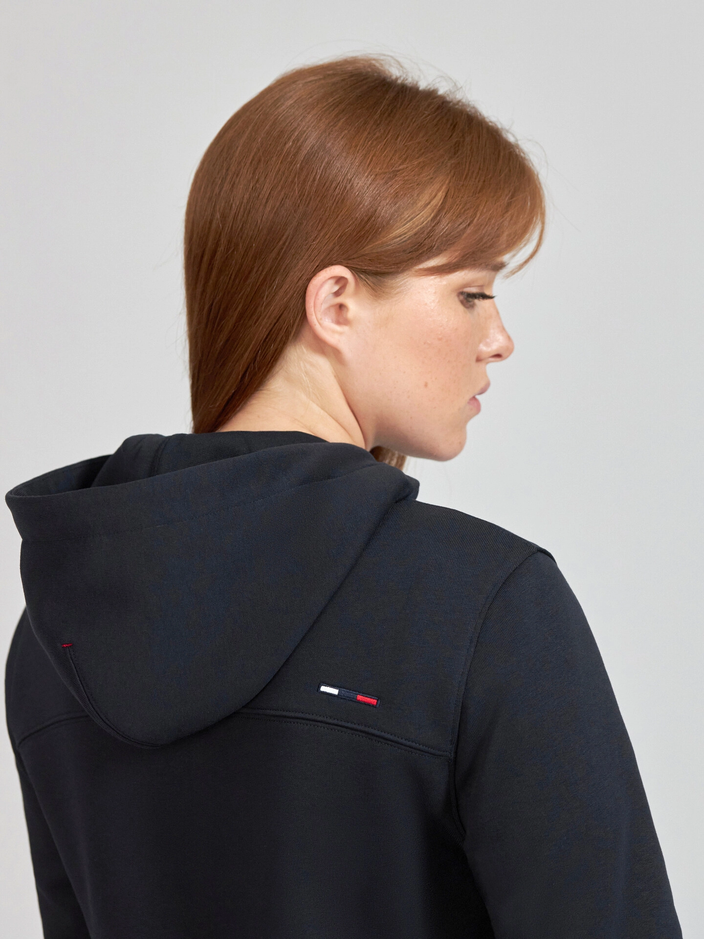 Толстовка на молнии с капюшоном