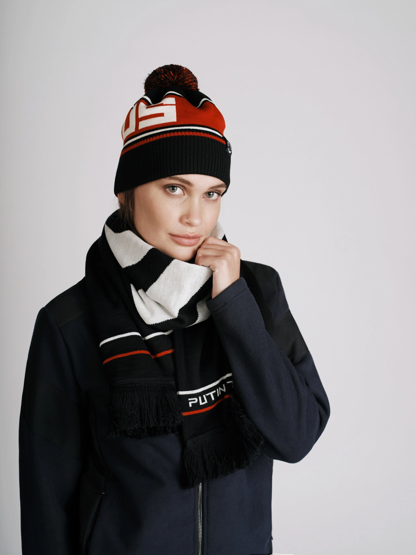 Шапка зимняя с помпоном