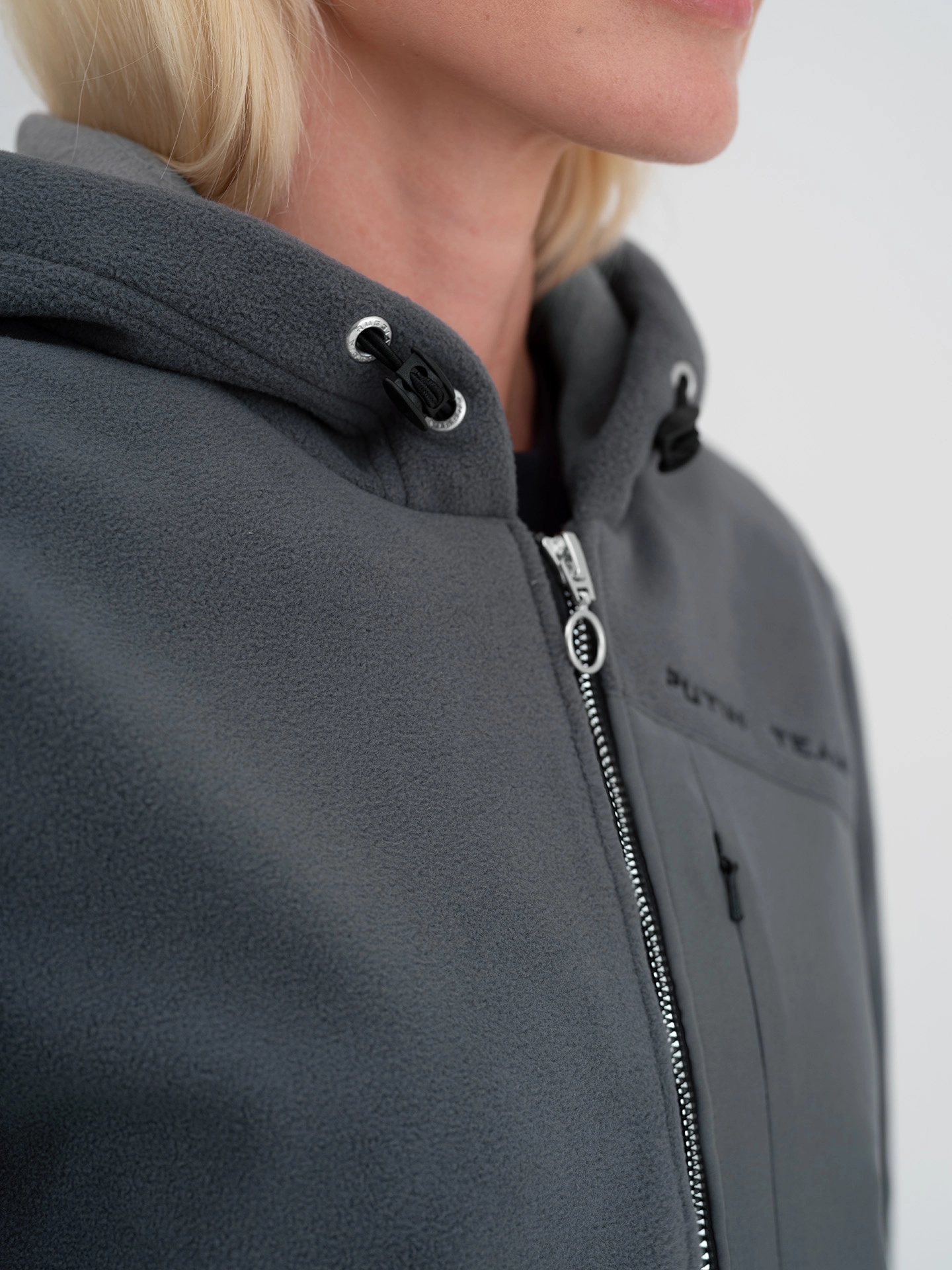 Толстовка из флиса с капюшоном