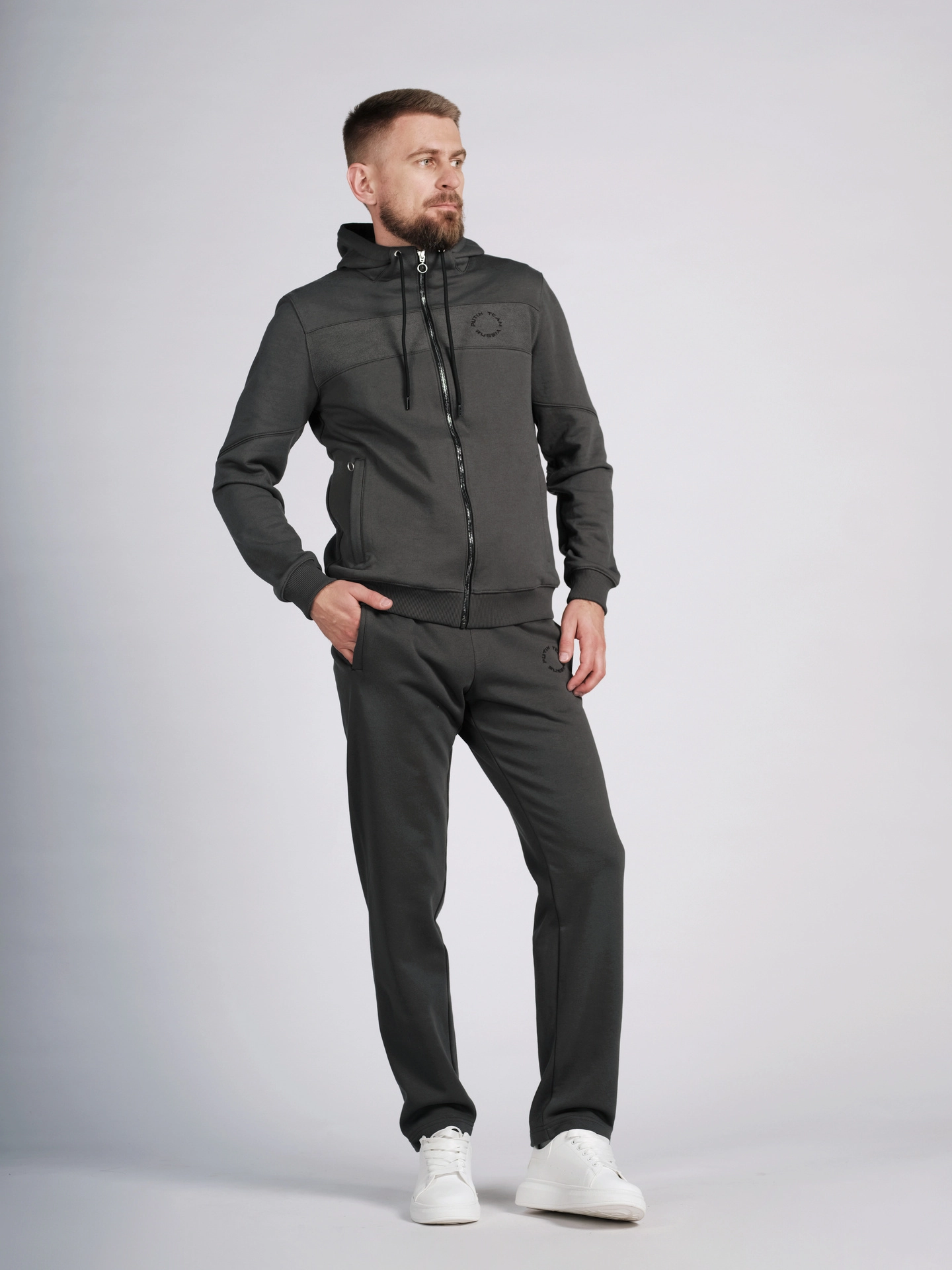 Толстовка на молнии с капюшоном