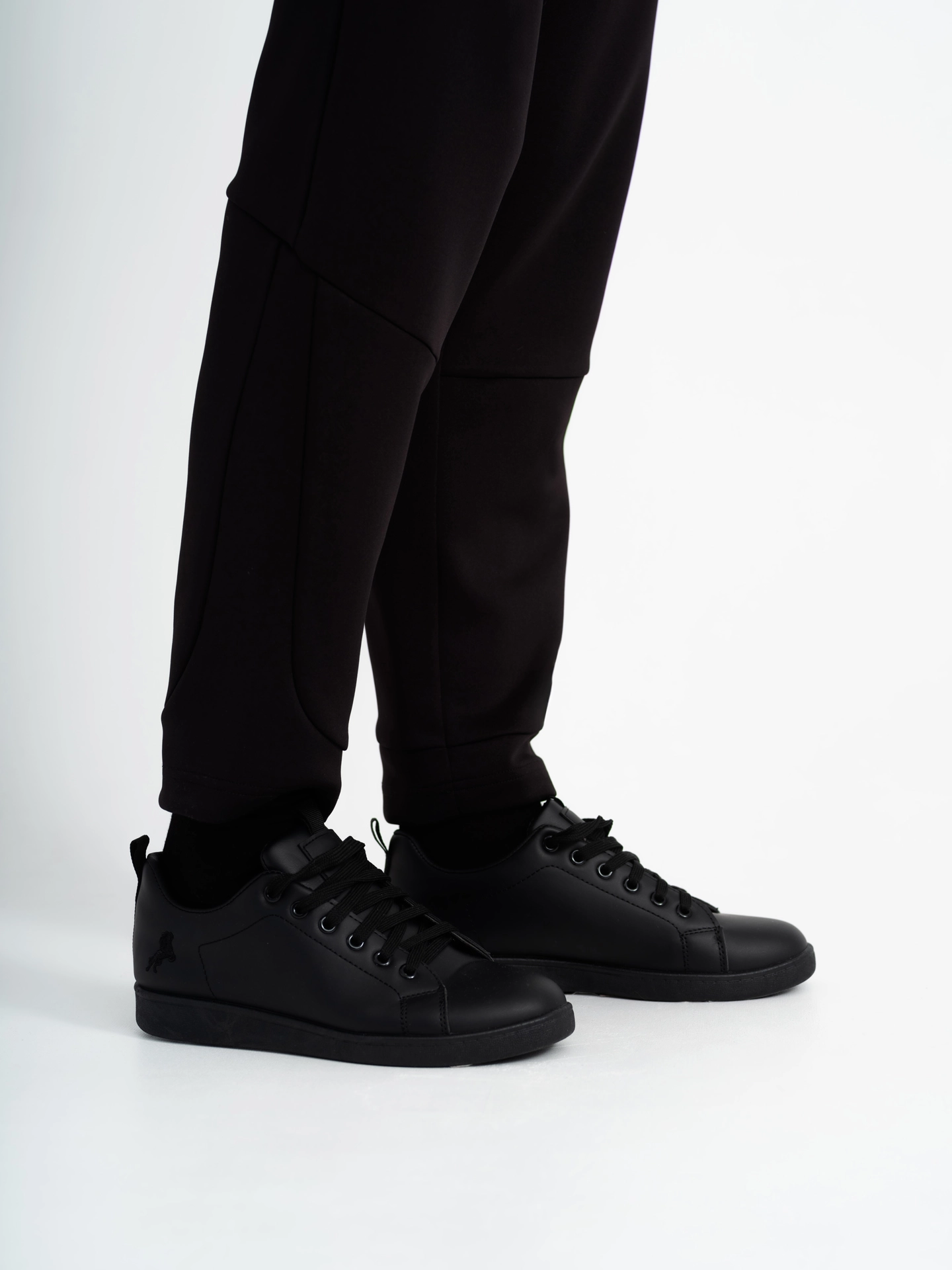 Брюки спортивные