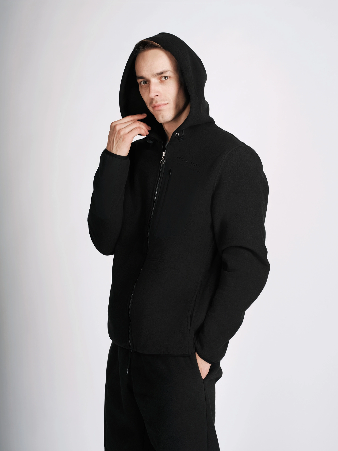 Толстовка из флиса с капюшоном