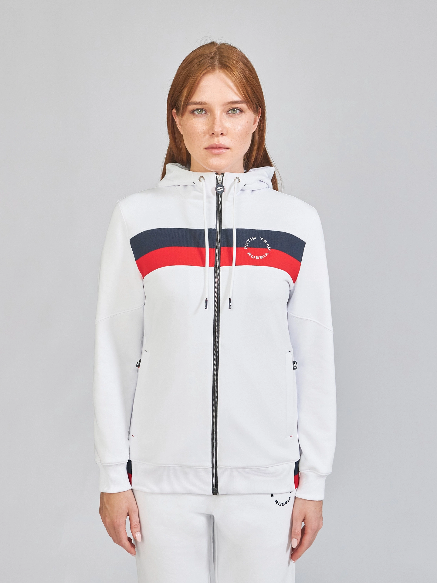 Толстовка на молнии с капюшоном