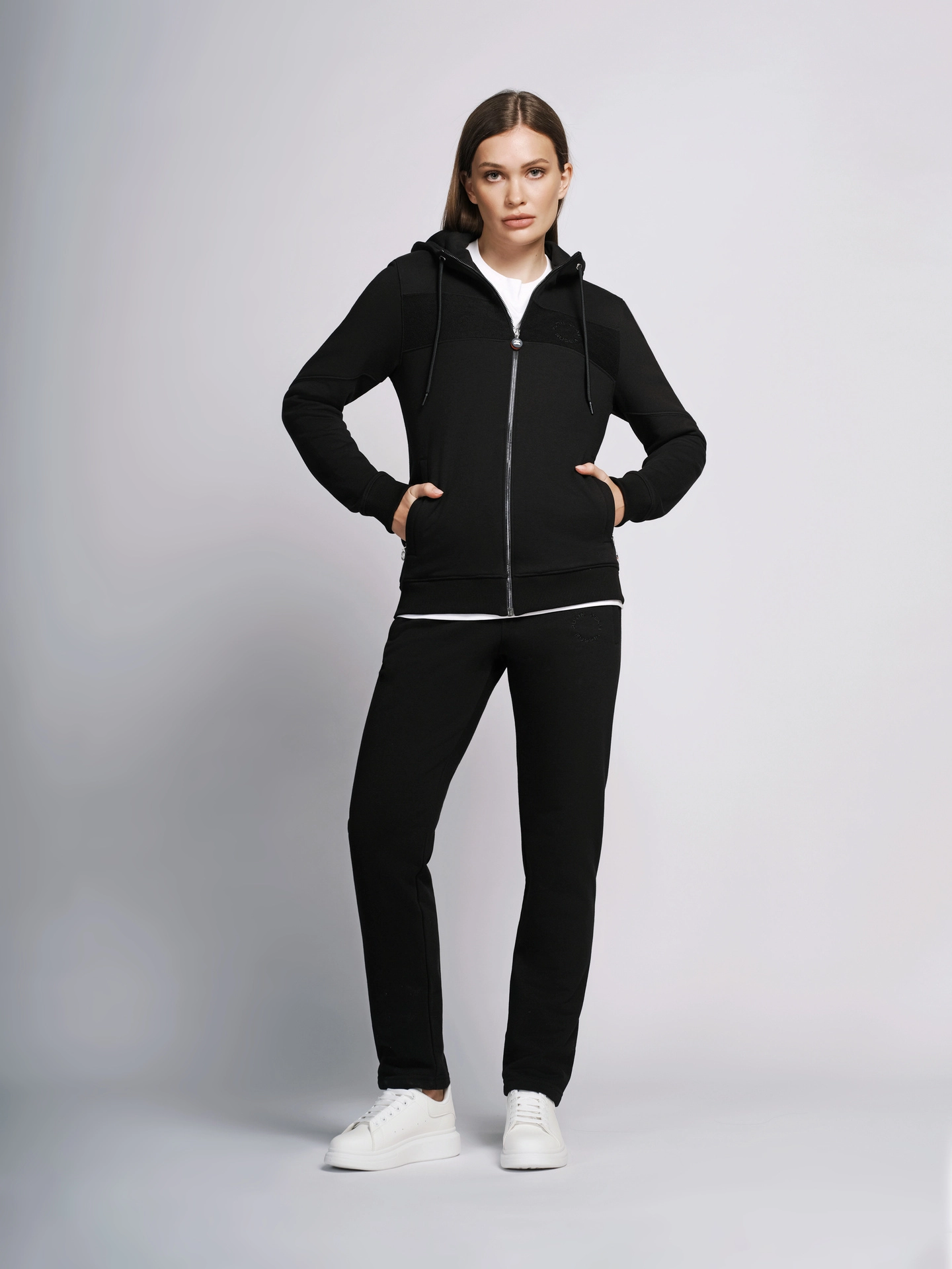 Толстовка на молнии с капюшоном