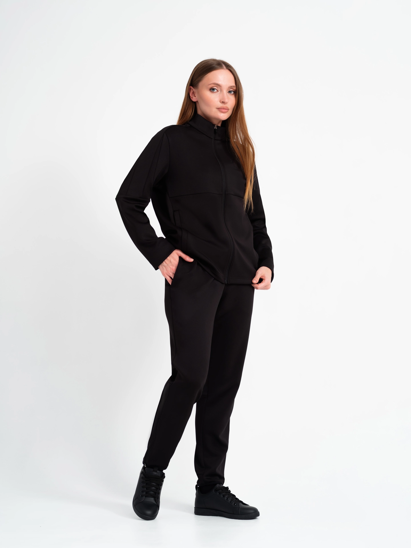 Толстовка спортивная